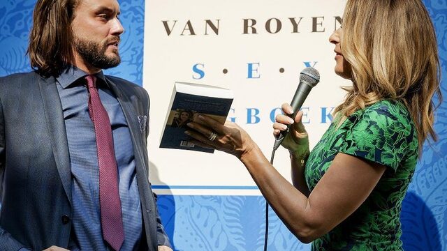 Het grote schandaal: de geliefde van Heleen van Royen leest haar boeken niet