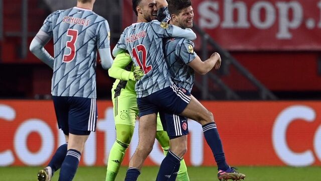 Huntelaar met twee doelpunten goud waard voor Ajax