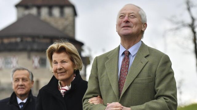 Liechtensteinse vorst laat volk kiezen: meer macht of vertrek