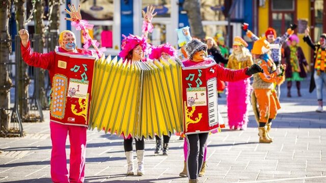 Geen carnaval, maar coronaval: 'Het is wel heel karig hoor'