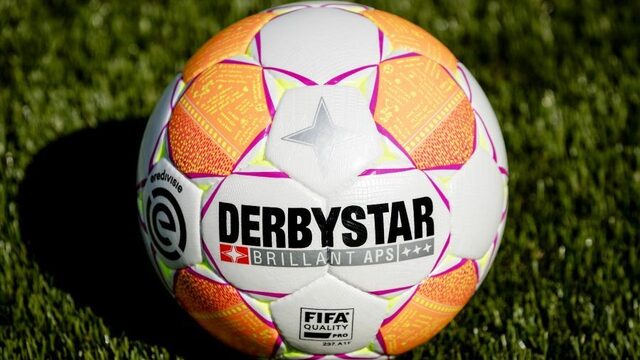 'Iedereen kan voetbalmakelaar worden'