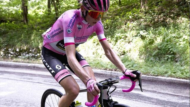 Van Vleuten onbedreigd naar eindzege in Giro Rosa, Vos wint slotetappe