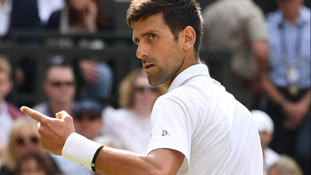 Djokovic wint groots gevecht met Federer en pakt vijfde Wimbledon-titel