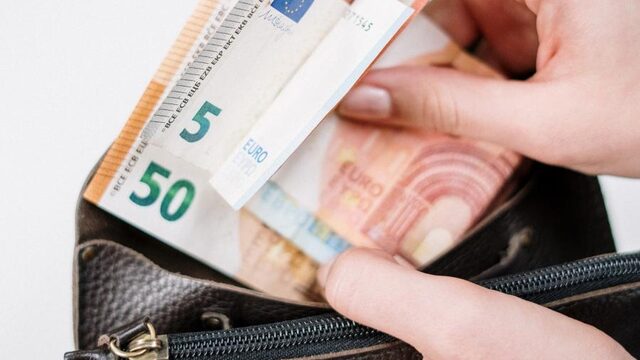 Bedrijven vragen loonoffer, maar daar zitten voor medewerkers risico's aan
