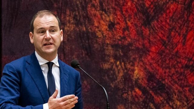 Asscher (PvdA): 'We geven alleen steun aan het kabinet voor het derde pakket bij garantie op werk'