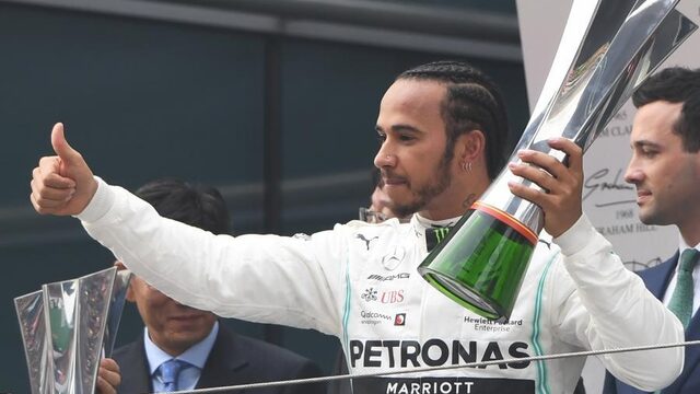 Hamilton wint duizendste race, Verstappen vierde in China