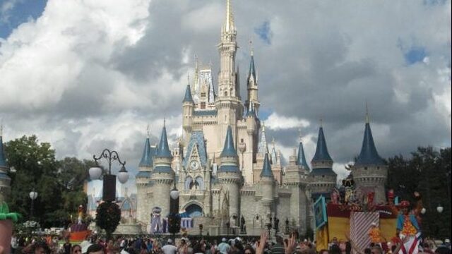TrendingVandaag: Speciale datingsite voor Disneyfans