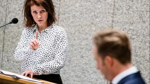 Coronaminister Hugo de Jonge: 'Dikke stront door een trechter'