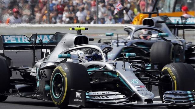 Hamilton grijpt zesde zege in Silverstone, onfortuinlijke Verstappen vijfde