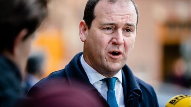 Asscher trekt zich terug als lijsttrekker PvdA