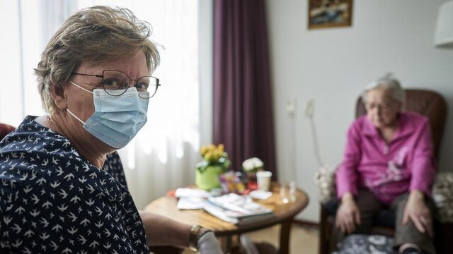 Verpleeghuizen versoepelen: 'Mam voelt zich gekooid'