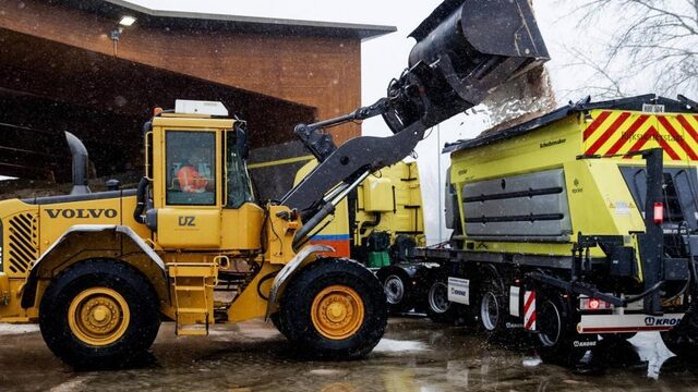 Code rood voor groot deel van het land, vooral glad op stoepen en lokale wegen