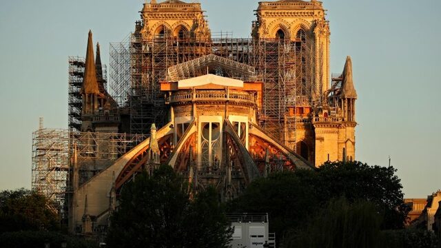 Notre-Dame een jaar na de brand nog steeds een 'broze dame'