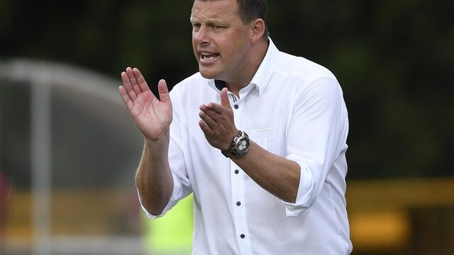 Spektakel en oersaai: de eerste divisie in een notendop