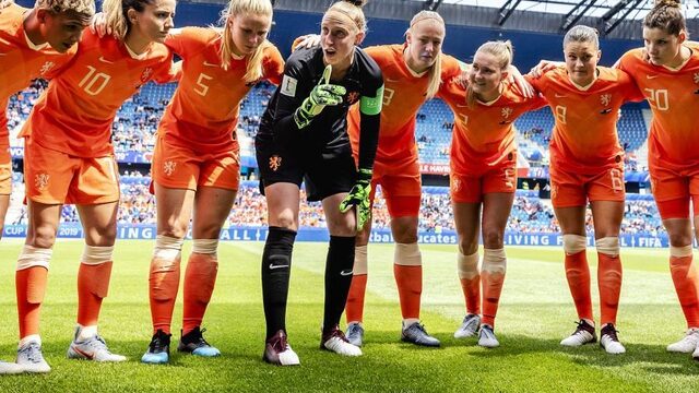 Luister Nederland - Kameroen live op NPO Radio 1