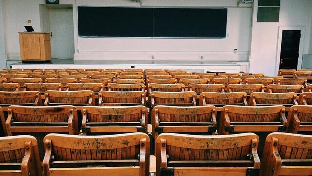 Waar zijn die vrouwelijke hoogleraren?