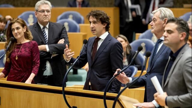 Vandaag op NPO Radio 1: Links converseert, rechts ouwehoert?