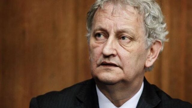 'Van der Laan mocht hakenkruis bij Pegida-demonstratie niet verbieden'