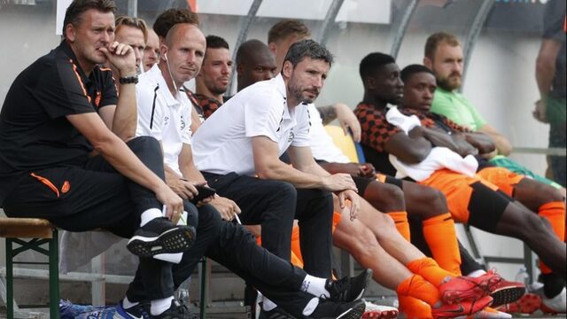 NOS Sportforum: 'Van Bommel levert goed werk, maar moet ook vaker in de spiegel kijken'