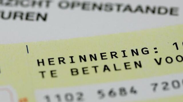 Moet de incassobranche aan banden worden gelegd?