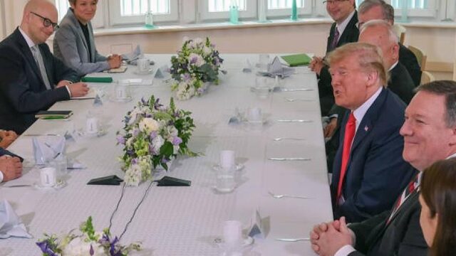 Trump en Poetin in gesprek: 'Wereld wil dat we goed met elkaar omgaan'