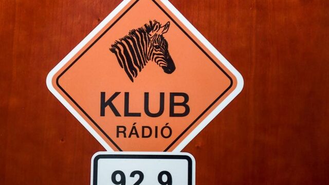 Podcast De Dag: hoe Orbán alle kritische geluiden in Hongarije verjaagt