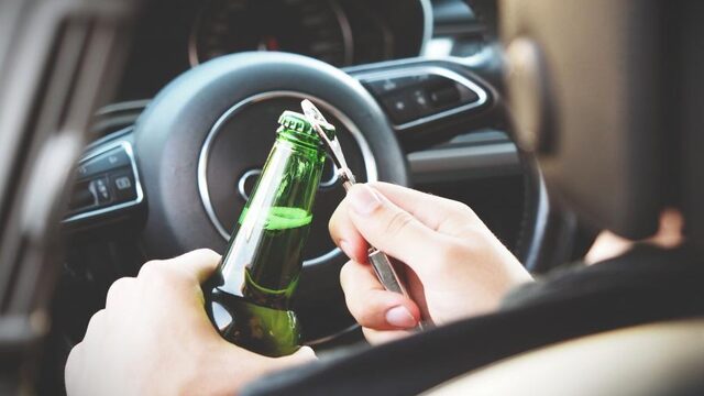 1 op de 5 jonge mannen wel eens dronken achter het stuur
