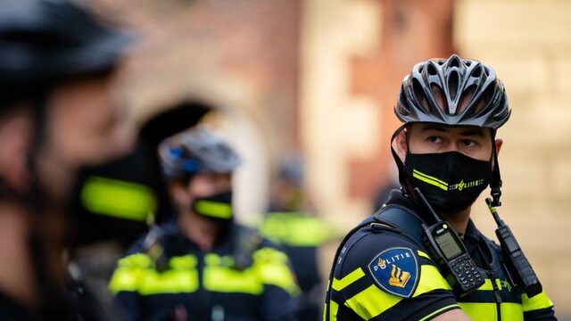 '25-35% van politiemensen mogelijk niet meer inzetbaar door coronabeleid'