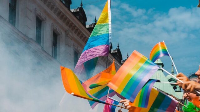 #UsToo in homogemeenschap: kritisch kijken naar machtsverhouding is nodig