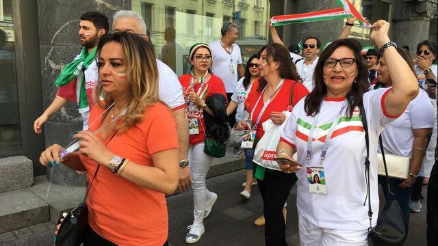 In aanloop naar de wedstrijd viel mij de liefde voor het thuisland Iran op