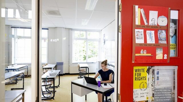 OMT-lid Károly Illy: 'Onbegrijpelijk dat de basisscholen dicht gaan'