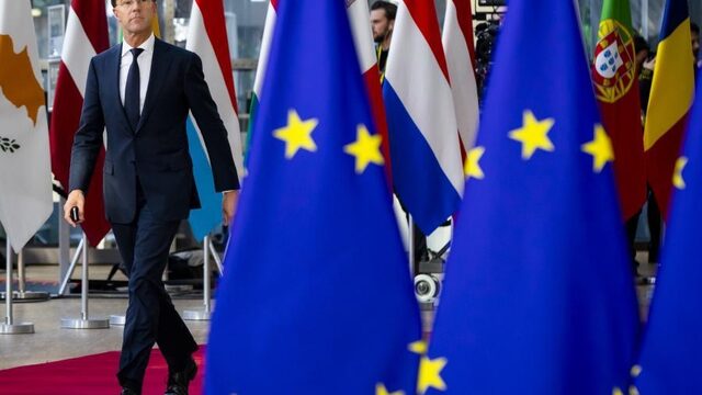 Europese leiders weer 'offline' bijeen, alle ogen gericht op Rutte