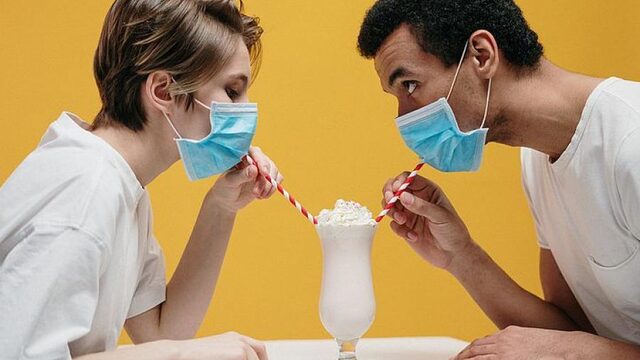 Hoe jonge singles blijven daten tijdens de coronacrisis