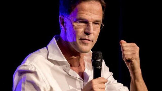 'Smeer u in met leverpastei, verbrand contant geld: zeg me wat ik moet doen en ik doe het'