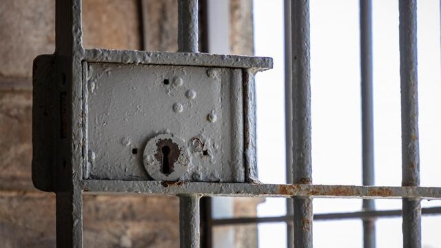 Arubaanse Jeugddetentie is een nachtmerrie: 'Je komt in een loods met kooien'