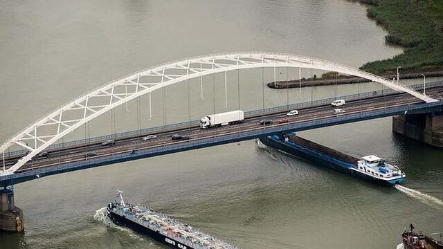'Het is een wonder dat de Merwedebrug er nog staat'