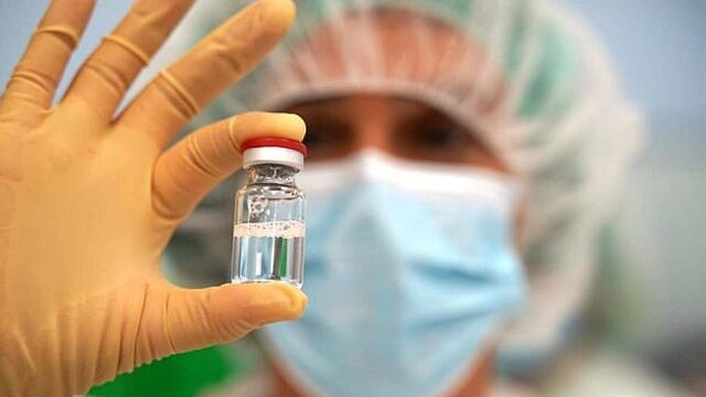 Wie mag als eerst een vaccin? 'Begin met jongeren, dat werkt sneller'