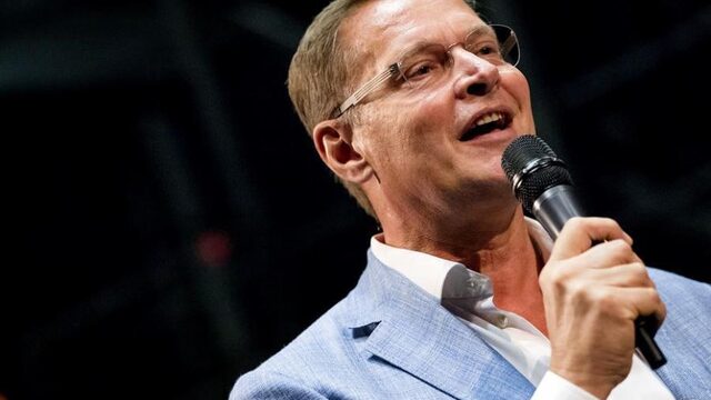 Albert Verlinde terug op tv: 'John belde precies op het juiste moment'