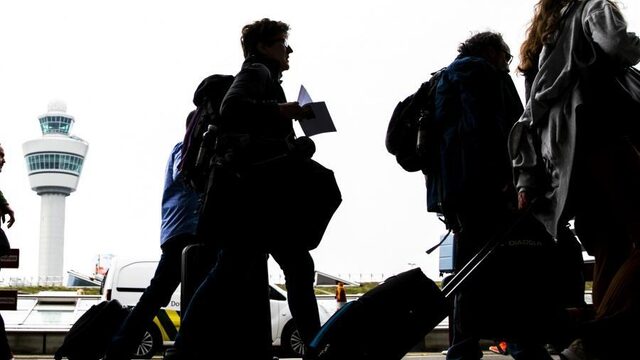 'Schiphol is hypocriet: zelfs Kiss & Ride gaat geld kosten'