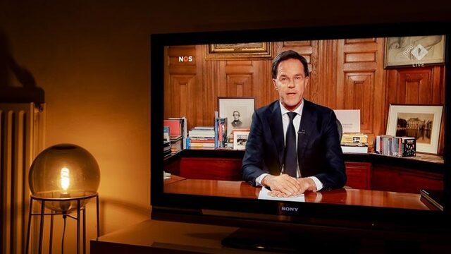 Podcast De Dag: 'Werkgevers, toon corona-coulance!'