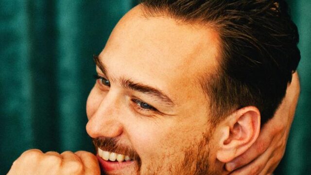 Terug naar de roerige jaren 80 in de nieuwe Baantjer film