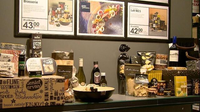 Kerstpakketten groter en duurder, maar branche vreest de cadeaubon