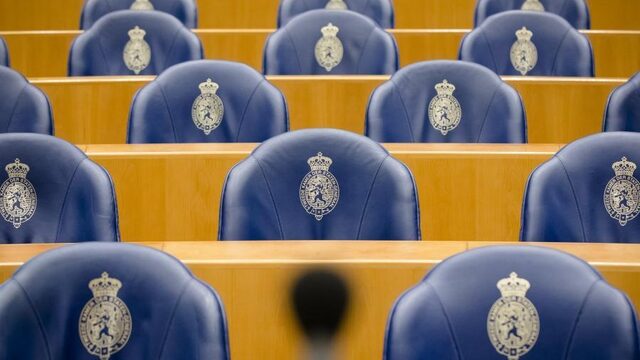 Stand.nl: Tweede Kamerleden die vertrekken bij hun partij moeten hun zetel opgeven