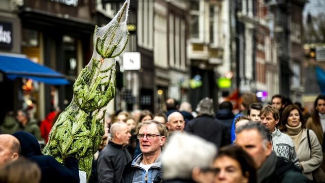 Bevolking groeit sneller: 'Rijk moet de regie pakken'