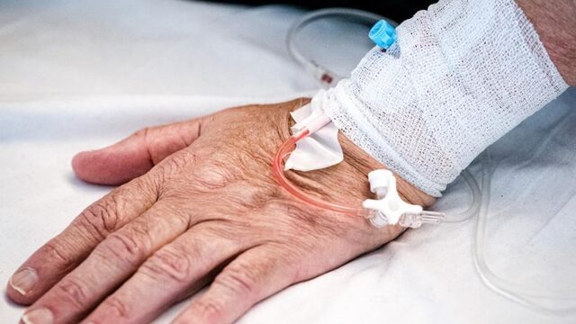 'De avondklok en de lockdown zijn giftige medicijnen'