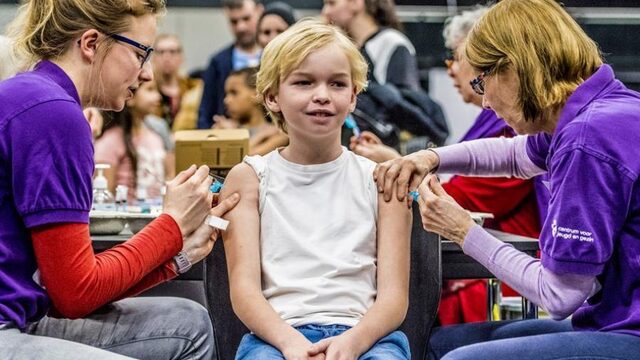 Hoe moeten journalisten omgaan met antivaxers?