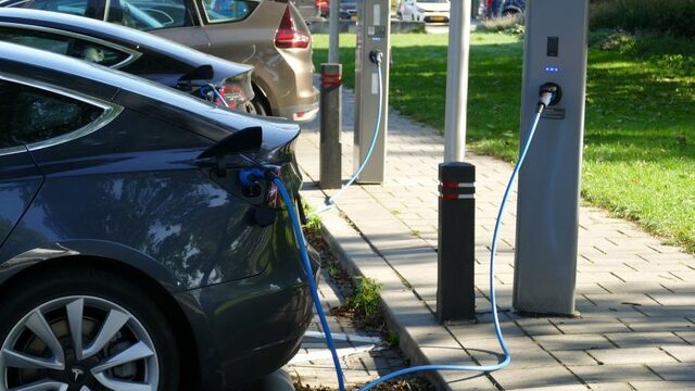Vijf vragen over: elektrisch rijden wordt nieuwe toekomst van Audi