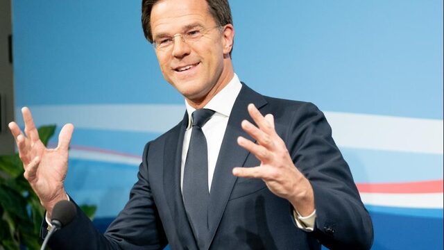 Klein feestje in Den Haag: de persconferentie met de premier bestaat 50 jaar