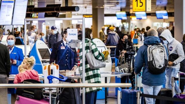 D66: 'Vakantiereizen kunnen nu te makkelijk, vliegverbod moet weer op tafel komen'