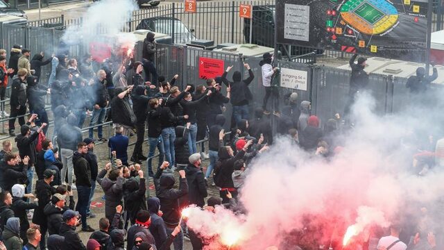 NOS Voetbalpodcast #153: 'Het gedrag van de Feyenoord-fans moet je veroordelen'